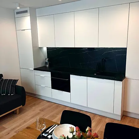 White * Jelenia Gora