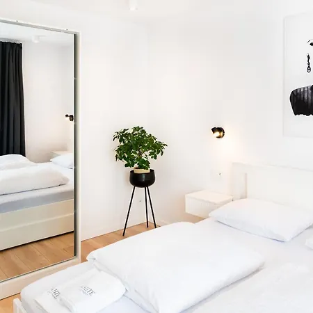 White * Jelenia Gora