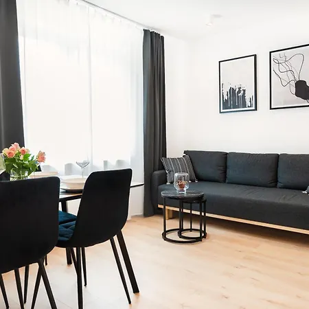 White Apartment Jelenia Gora